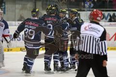 DEL - Eishockey - ERC Ingolstadt - Adler Mannheim - rechts Patrick Hager (ERC 52) erzielt den Ausgleich zum 2:2 Tor Jubel