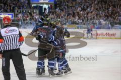 DEL - Eishockey - ERC Ingolstadt - Hamburg Freezers - rechts Christoph Gawlik (ERC 19) trifft zum 6:0 Tor Jubel