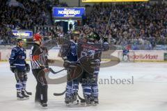 DEL - Eishockey - ERC Ingolstadt - Hamburg Freezers - rechts Christoph Gawlik (ERC 19) trifft zum 6:0 Tor Jubel