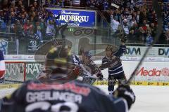 DEL - Eishockey - ERC Ingolstadt - Adler Mannheim - rechts Patrick Hager (ERC 52) erzielt den Ausgleich zum 2:2 Tor Jubel