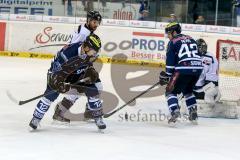 DEL - ERC Ingolstadt - Thomas Sabo Ice Tigers - Martin Davidek (#12 ERC Ingolstadt) - Jared Ross (#42 ERC Ingolstadt) - Andreas Jenike Torwart Nürnberg - Foto: Jürgen Meyer