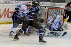 DEL - ERC Ingolstadt - Schwenninger Wild Wings - Patrick Hager (#52 ERC Ingolstadt) - Brandon Buck (#9 ERC Ingolstadt) - Dimitri Pätzold Torwart Schwenningen - Alexander Dück #52 Schwenningen -  Foto: Jürgen Meyer