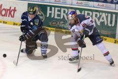 DEL - Eishockey - ERC Ingolstadt - EHC München - links Jared Ross (42) und rechts EHC39 München Francois Methot