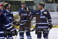 DEL - Eishockey - ERC Ingolstadt - Hamburg Freezers - links Aaron Brocklehurst (ERC 4) Jeffrey Szwez (ERC 10) Derek Hahn (ERC 43)