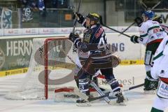 DEL - Saison 2014/2015 - ERC Ingolstadt - Augsburg Panther EV - Derek Hahn (43) erzielt das 4:3 für Ingolstadt Tor Jubel, Goalie Markus Keller (AEV) chancenlos