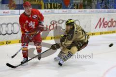 DEL - ERC Ingolstadt - Düsseldorfer EG  - Jeffrey Szwez (#10 ERC Ingolstadt) - Jakub Ficenec #38 rot Düsseldorf - Foto: Jürgen Meyer