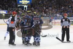 DEL - Eishockey - ERC Ingolstadt - Hamburg Freezers - rechts Christoph Gawlik (ERC 19) trifft zum 6:0 Tor Jubel