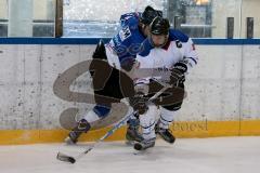 U19 - ERC Ingolstadt - EHC Freiburg - FelsociJakub blau ERC Ingolstadt - Keller Sebastian weiß Freiburg - Foto: Jürgen Meyer