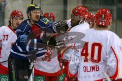 DEL - Eishockey - Playoff - Spiel 3 - ERC Ingolstadt - DEG Düsseldorf - Jeffrey Szwez (ERC 10) streit und Schlägerei mit Belle (7 DEG)