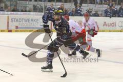 DEL - Eishockey - Playoff - Spiel 3 - ERC Ingolstadt - DEG Düsseldorf - John Laliberte (ERC 15) zieht ab