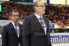 DEL - Eishockey - Playoff - Spiel 5 - ERC Ingolstadt - DEG Düsseldorf - ERC Sieg 6:2 Finaleinzug - noch angespannt Co-Trainer Emanuel Viveiros und Cheftrainer Larry Huras