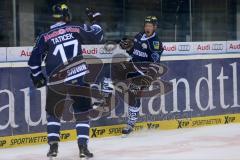 DEL - Eishockey - PlayOff - ERC Ingolstadt - Iserlohn Roosters - 1. Spiel - Tor Jubel durch Patrick Hager (ERC 52) 4:2, Petr Taticek (ERC 17)