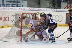 DEL - Eishockey - Playoff - Spiel 3 - ERC Ingolstadt - DEG Düsseldorf - Siegtor durch Patrick Hager (ERC 52), Torhüter Tyler Beskorowany (DEG 39)keine Chance Jubel