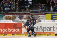 DEL - Eishockey - Finale 2015 - Spiel 2 - ERC Ingolstadt - Adler Mannheim - Tor 3:1 Jubel Brandon Buck (ERC 9) Assist Thomas Greilinger (ERC 39)