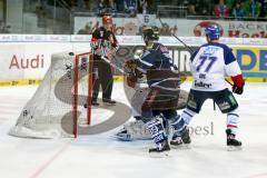 DEL - Play Off - Finale - Spiel 4 ERC Ingolstadt - Adler Mannheim - Thomas Greilinger (#39 ERC Ingolstadt) - Goc Nicolai (#77) - Endras Dennis (#44) - Michel Periard (#6 ERC Ingolstadt) erziehlt den Anschlusstreffer zum 2:3 - Foto: Jürgen Meyer