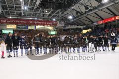 DEL - Eishockey - Playoff - Spiel 5 - ERC Ingolstadt - DEG Düsseldorf - ERC Sieg 6:2 Finaleinzug - Das Team vor den Fans Jubel Tanz
