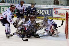 DEL - Playoff - Viertelfinale - 7. Spiel - ERC Ingolstadt - Iserlohn Roosters - Björn Barta (#33 ERC Ingolstadt) - Mathias Lange Torwart Iserlohn - Foto: Jürgen Meyer