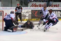 DEL - Eishockey - Playoff - Spiel 5 - ERC Ingolstadt - Iserlohn Roosters - Patrick Hager (ERC 52) am Boden Torwart Dshunussow Daniar (Iserlohn 30)