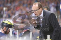 DEL - Play Off - Finale - Spiel 4 ERC Ingolstadt - Adler Mannheim - Larry Huras (Trainer ERC Ingolstadt) mit der Leistung seiner Spieler unzufrieden - Foto: Jürgen Meyer