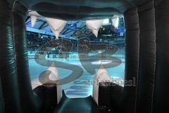DEL - Eishockey - Finale 2015 - Spiel 6 - ERC Ingolstadt - Adler Mannheim - vor dem Finale der Pantherkopf Saturn Arena