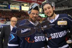 DEL - Eishockey - Playoff - Spiel 5 - ERC Ingolstadt - DEG Düsseldorf - ERC Sieg 6:2 Finaleinzug - Torwart Timo Pielmeier (ERC 51) und Brandon Buck (ERC 9)