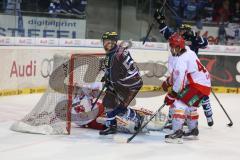 DEL - Eishockey - Playoff - Spiel 3 - ERC Ingolstadt - DEG Düsseldorf - Siegtor durch Patrick Hager (ERC 52), Torhüter Tyler Beskorowany (DEG 39)keine Chance Jubel