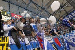 DEL - Eishockey - Finale 2015 - Spiel 6 - ERC Ingolstadt - Adler Mannheim - Fans Jubel Fahnen Choreographie