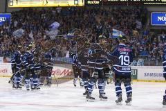 DEL - Eishockey - Playoff - Spiel 5 - ERC Ingolstadt - Iserlohn Roosters - Tor 4:3 durch Jeffrey Szwez (ERC 10) Jubel Sieg Fans Fahnen