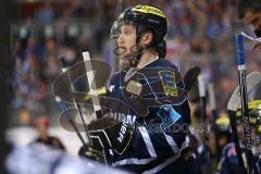 DEL - Eishockey - PlayOff - ERC Ingolstadt - Iserlohn Roosters - 1. Spiel - Brandon Buck (ERC 9) auf der Bank