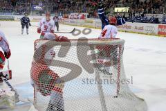 DEL - Playoff - Halbfinale - Spiel 3 - ERC Ingolstadt - DEG - Christoph Gawlik (#19 ERC Ingolstadt) bejubelt den Führungstreffer zum 2:1 durch Dustin Friesen - Foto: Jürgen Meyer