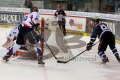 DEL - Playoff - Viertelfinale - 7. Spiel - ERC Ingolstadt - Iserlohn Roosters - Brandon Buck (#9 ERC Ingolstadt) mit einer Torchance - Mathias Lange Torwart Iserlohn -  Foto: Jürgen Meyer