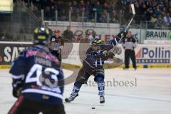 DEL - Eishockey - Playoff - Spiel 1 - ERC Ingolstadt - DEG Düsseldorf - Michel Périard (ERC 6) zieht ab