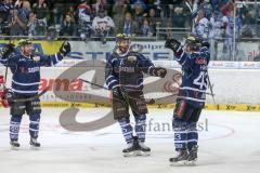 DEL - Eishockey - Finale 2015 - Spiel 2 - ERC Ingolstadt - Adler Mannheim - Derek Hahn (ERC 43) erzielt ein 4:1gegen Torwart Dennis Endras (MAN 44) Jubel Freude John Laliberte (ERC 15) Brendan Brooks (ERC 49)