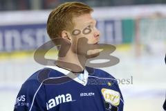 DEL - Eishockey - Finale 2015 - Spiel 2 - ERC Ingolstadt - Adler Mannheim - vor dem Spiel Fans Nationalhymne Panther Christoph Gawlik (ERC 19)