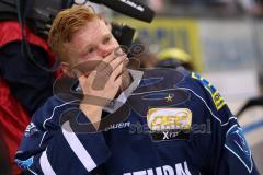 DEL - Eishockey - Finale 2015 - Spiel 6 - ERC Ingolstadt - Adler Mannheim - 1:3 - Mannheim Deutscher Meister 2015 - Christoph Gawlik (ERC 19) weint