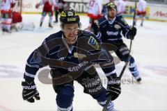 DEL - Eishockey - Playoff - Spiel 3 - ERC Ingolstadt - DEG Düsseldorf - Siegtor durch Patrick Hager (ERC 52), Torhüter Tyler Beskorowany (DEG 39)keine Chance Jubel