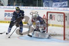 DEL - Eishockey - Finale 2015 - Spiel 2 - ERC Ingolstadt - Adler Mannheim - Derek Hahn (ERC 43) erzielt ein 4:1gegen Torwart Dennis Endras (MAN 44) Jubel Freude