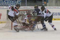 DEL - ERC Ingolstadt - Kölner Haie - Derek Hahn (#43 ERC Ingolstadt) - #33 Danny aus den Birken Torwart Kölner Haie - #52 Alexander Sulzer -  Foto: Jürgen Meyer