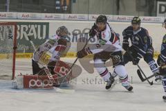 DEL - ERC Ingolstadt - Kölner Haie -  Derek Hahn (#43 ERC Ingolstadt) - #33 Danny aus den Birken Torwart Kölner Haie - John Laliberte (#15 ERC Ingolstadt) - Foto: Jürgen Meyer