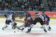 DEL - Eishockey - Finale 2015 - Spiel 5 - Adler Mannheim - ERC Ingolstadt - Derek Hahn (ERC 43) Sinan Akdag (MAN 7) John Laliberte (ERC 15) Robert Raymond (MAN 21)