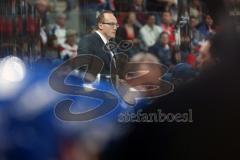 DEL - Eishockey - Finale 2015 - Spiel 5 - Adler Mannheim - ERC Ingolstadt - angespannt Cheftrainer Larry Huras