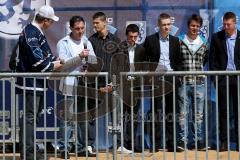 DEL - ERC Ingolstadt - Saisonabschlußfeier - Johannes Langer und Trainer Petr Bares stellt die Jugendmannschaft vor - Foto: Jürgen Meyer