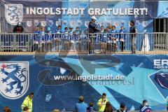 DEL - ERC Ingolstadt - Saisonabschlußfeier - Johannes Langer stellt mit dem Trainer Terry Campbell die ERC Kleinstschülermannschaft vor - Foto: Jürgen Meyer