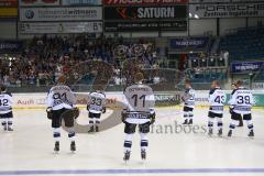 DEL - ERC Ingolstadt - Saison 2014/2015 - Ausgabe der Dauerkarten durch den kompletten Spielkader samt Trainer - Trainingsspiel exklusiv für die Dauerkartenbesitzer - Einlauf der Mannschaft vor den Fans zum gemeinsamen Gruppenbild