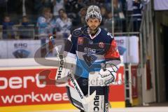 CHL - Champions Hockey League 2015 - ERC Ingolstadt - Braehead Clan - Torwart Marco Eisenhut (ERC 31) Ehrenrunde für die Fans