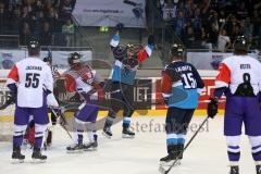 CHL - Champions Hockey League 2015 - ERC Ingolstadt - Braehead Clan - mitte Petr Taticek (ERC 17) trifft zum 2:1 Tor, Jubel