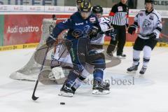 DEL - Eishockey - ERC Ingolstadt - Thomas Sabo Ice Tigers - Saison 2015/2016 - John Laliberte (#15 ERC Ingolstadt) - Steven Reinprecht (#28 Ice Tigers) - Foto: Meyer Jürgen