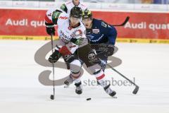 DEL - Eishockey - ERC Ingolstadt - Kölner Haie - Saison 2015/2016 - Brian Lebler (#7 ERC Ingolstadt) - Johannes Salmonsson (#7 Köln) - Foto: Meyer Jürgen