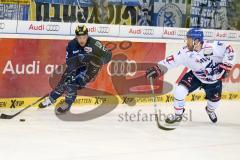 DEL - Eishockey - ERC Ingolstadt - Adler Mannheim - Saison 2015/2016 - Alexander Barta (#92 ERC Ingolstadt) - Goc Nikolai (#77 Mannheim) - Foto: Meyer Jürgen
