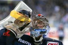 DEL - Eishockey - ERC Ingolstadt - Krefeld Pinguine - Saison 2015/2016 - Timo Pielmeier Torwart (#51 ERC Ingolstadt) - Maske - Torwartmaske - Foto: Meyer Jürgen